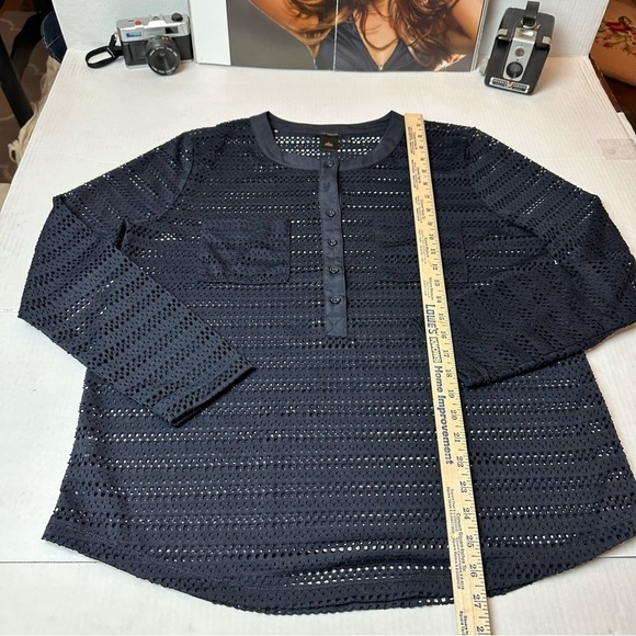 Ann Taylor dark navy top - Picture 4 of 7